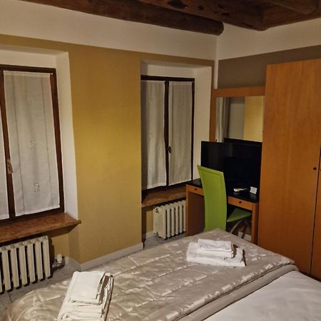 Locanda Al Centrale Caprino Veronese Eksteriør billede