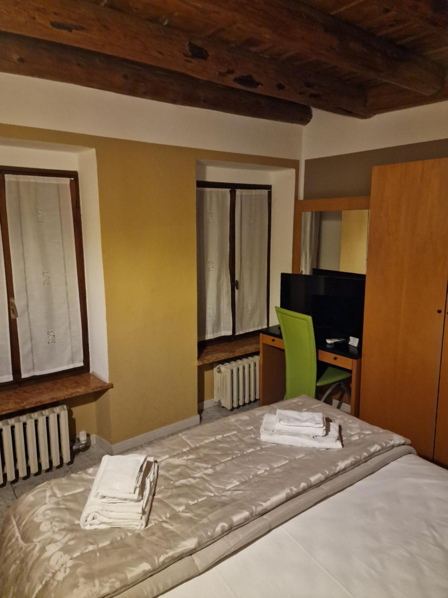 Locanda Al Centrale Caprino Veronese Eksteriør billede