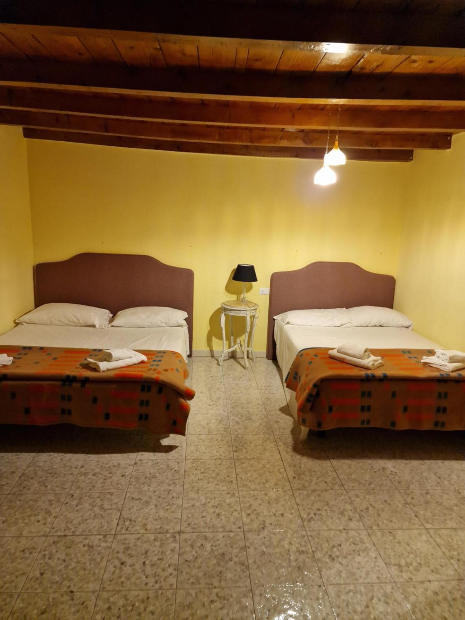 Locanda Al Centrale Caprino Veronese Eksteriør billede