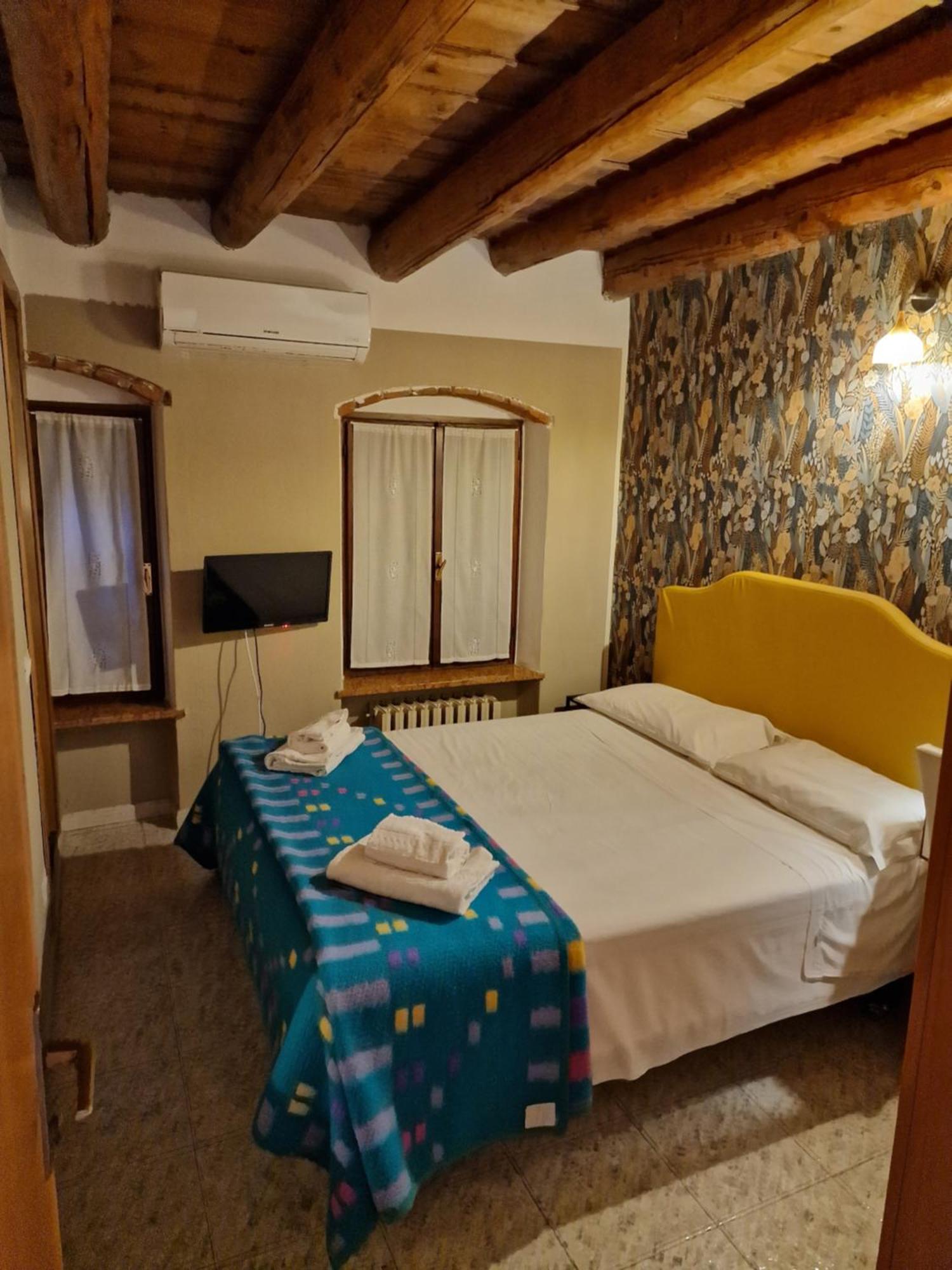 Locanda Al Centrale Caprino Veronese Eksteriør billede