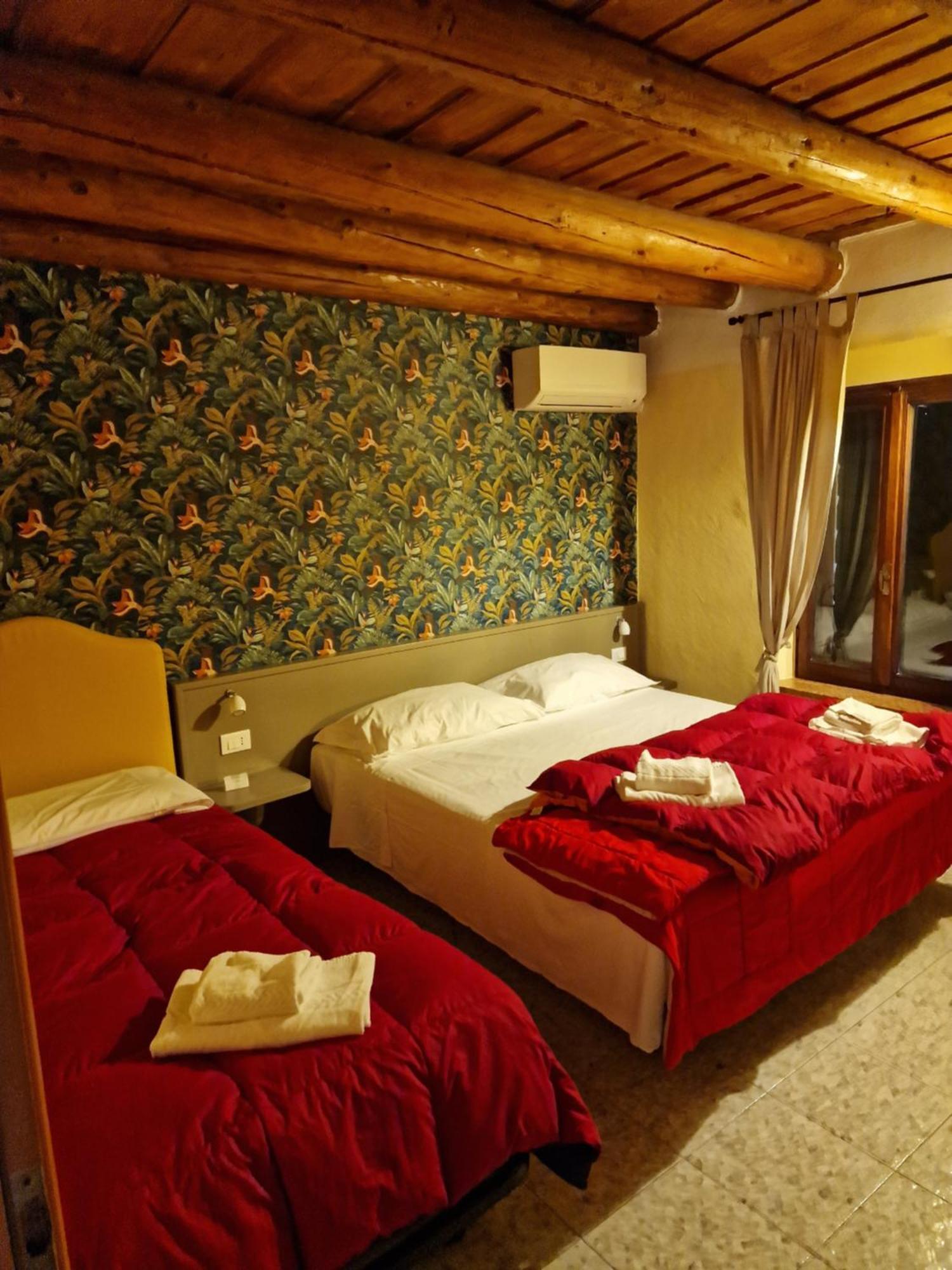 Locanda Al Centrale Caprino Veronese Eksteriør billede