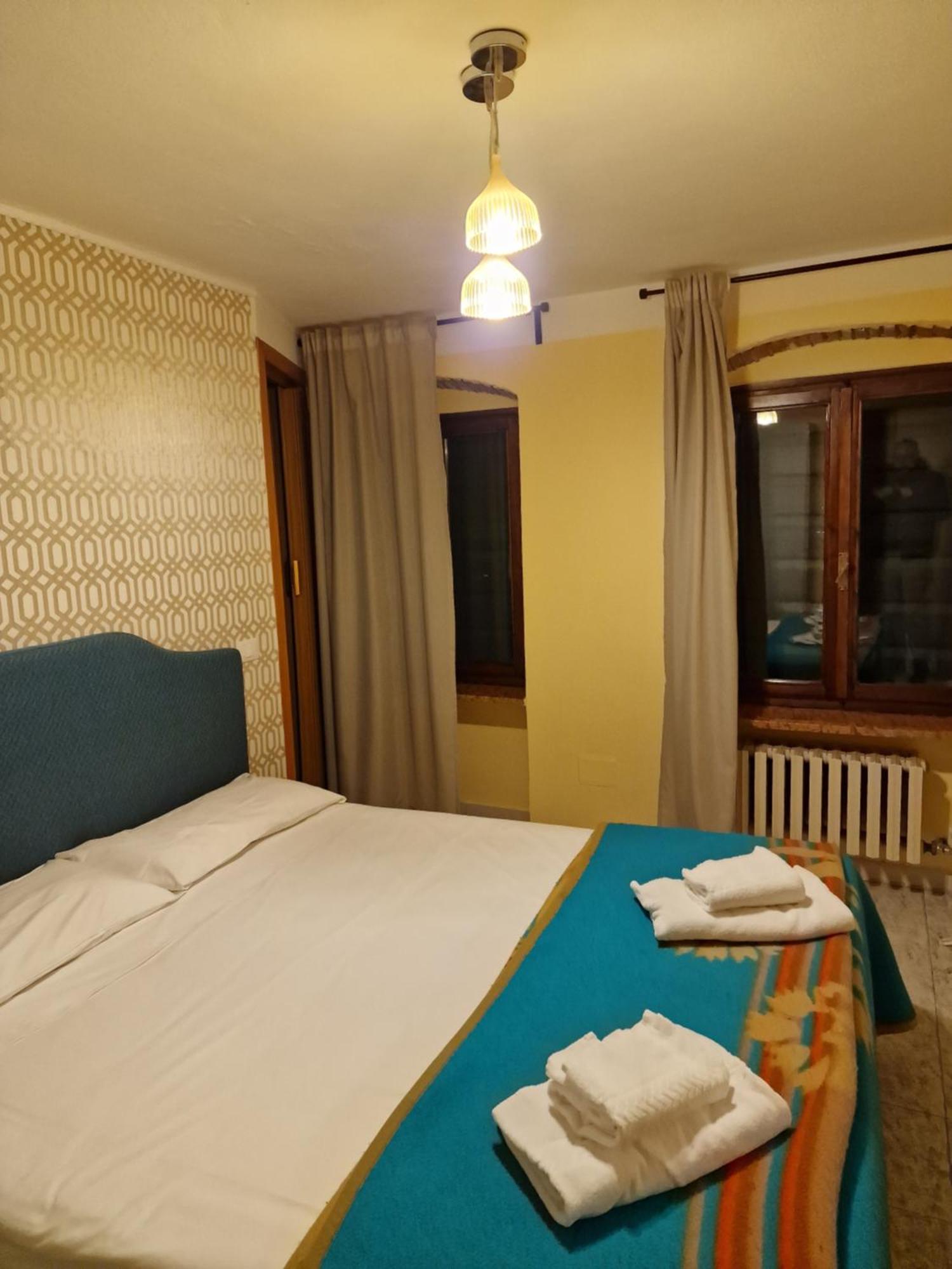 Locanda Al Centrale Caprino Veronese Eksteriør billede